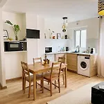 Paradis De * Vanves